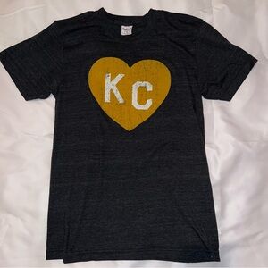 Gold Heart KC Design black T-Shirt